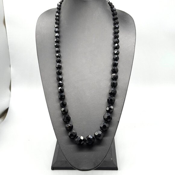 Talbots Faceted Black Graduated Round Beaded Necklace Classic 36 to 38 Inches - Picture 1 of 9